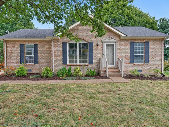 502 Highland Dr, White House, TN 37188