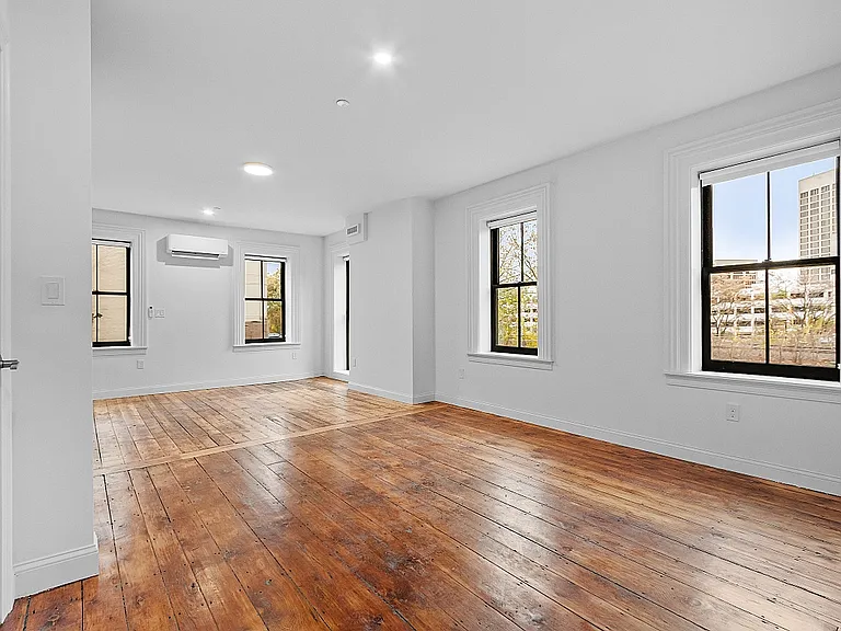 205 Summer St #5 — Photo 7