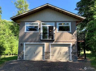 109 Silver Ln, Silver Creek, WA 98585