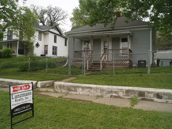 1102 5th St, Peru, NE 68421