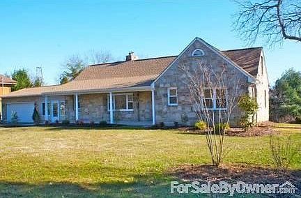 Front View
						:
						Gorgeous Stone Rancher nestled in Cub Hill, MD