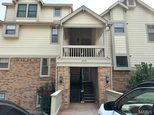 2300 Yellowstone Park Ct APT F, Maryland Heights, MO 63043