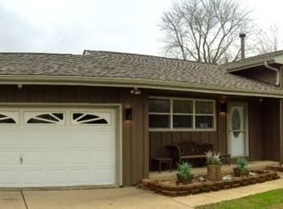 11145 E Oak Ct, Rochelle, IL 61068