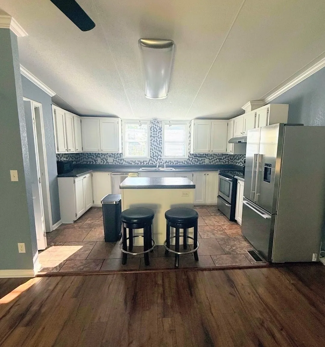 4 bed, 1820 sqft, $2,000 — Photo 4