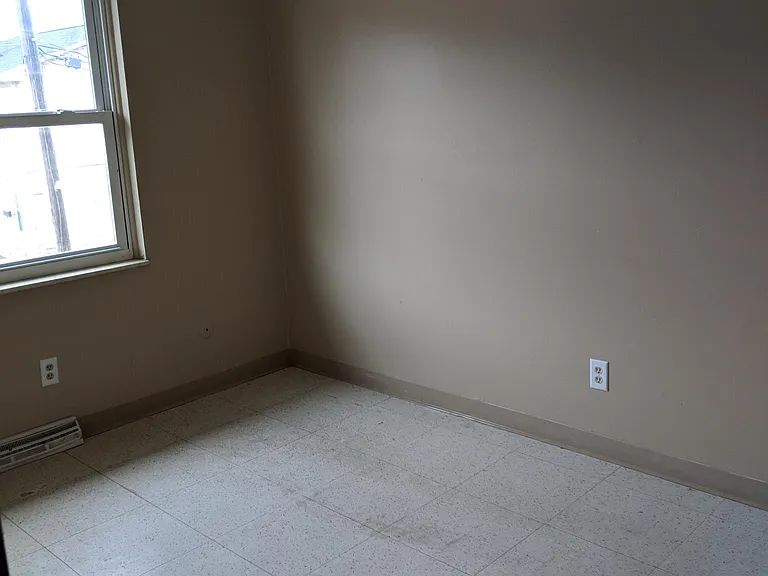 1634 10th St NE #17 — Photo 9