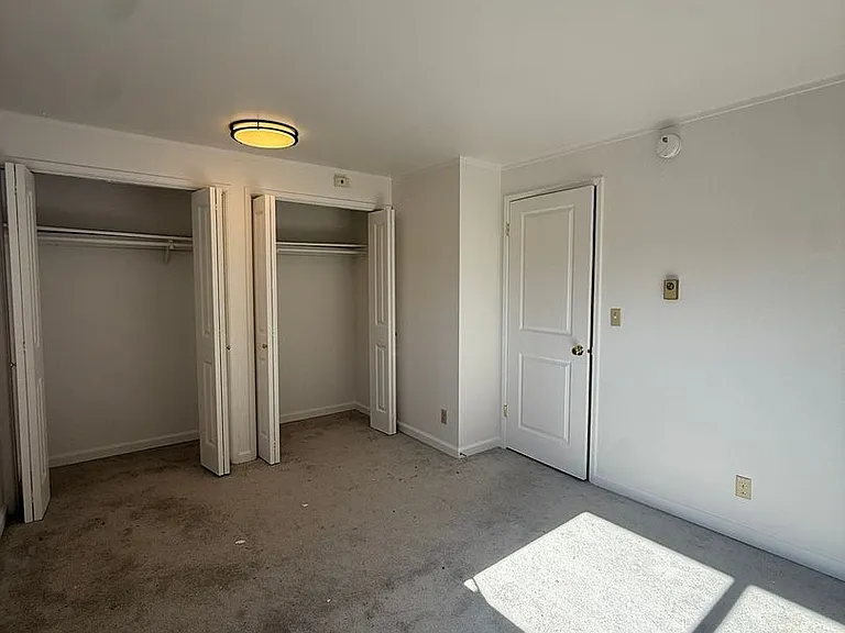 1952 Thorndyke Ave W — Photo 17
