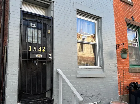 1542 Foulkrod St, Philadelphia, PA 19124