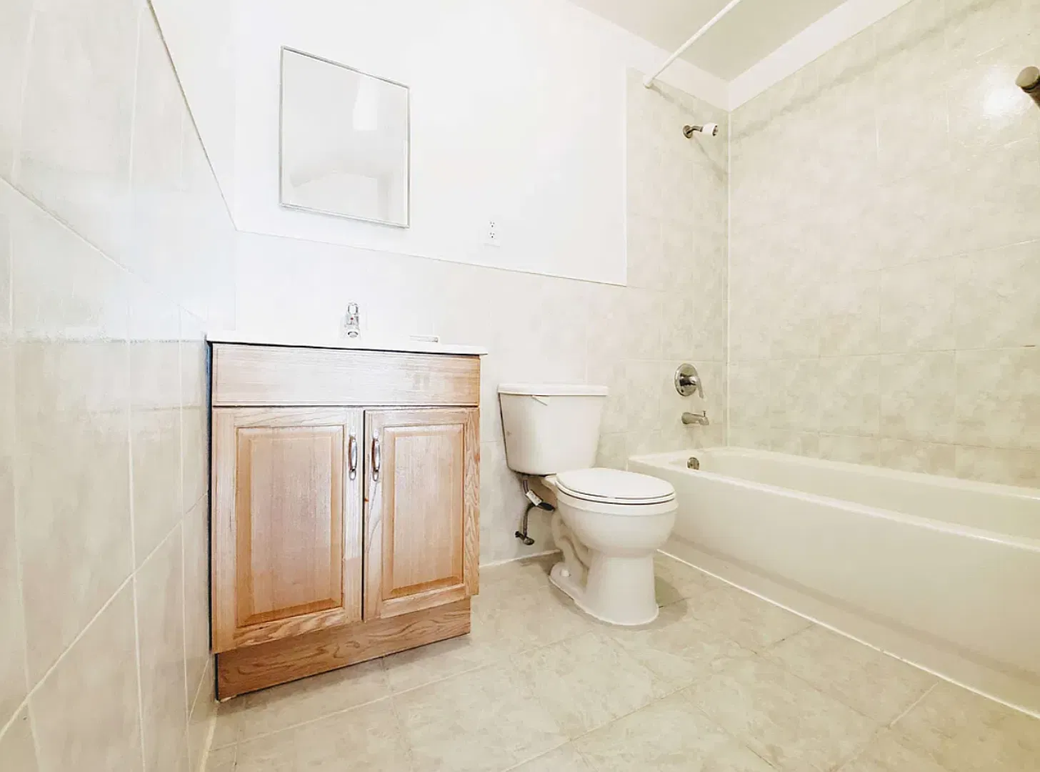 3941 Laconia Avenue — Photo 3