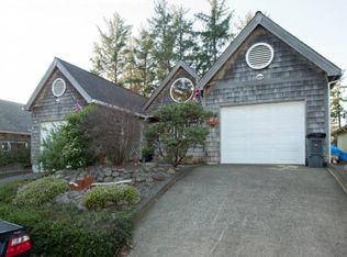821 Elm St, Manzanita, OR 97130