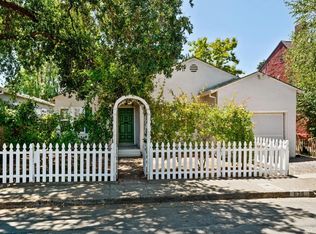 636 Dexter St, Santa Rosa, CA 95404