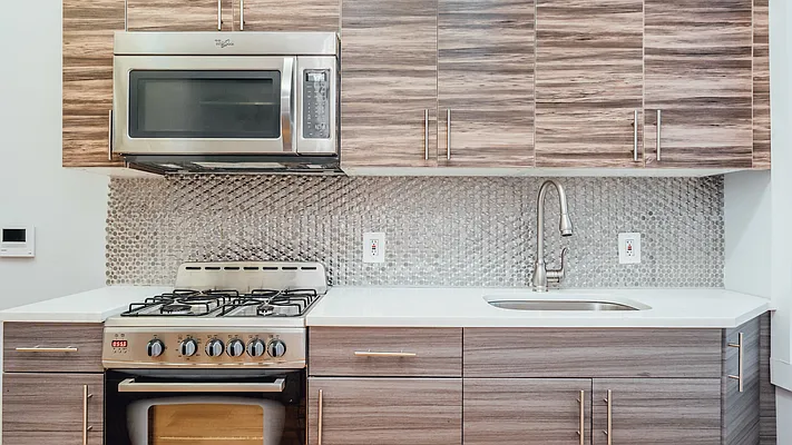 Rented by Nooklyn NYC LLC | media 21