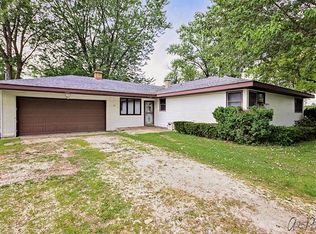 325 Croyden St, Spring Grove, IL 60081