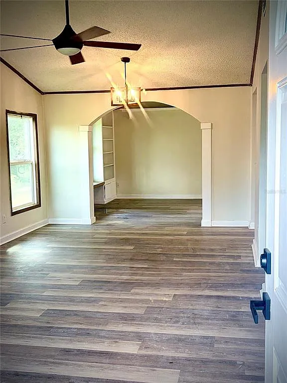 3 bed, 2.0 bath, 1632 sqft, $2,650 — Photo 4