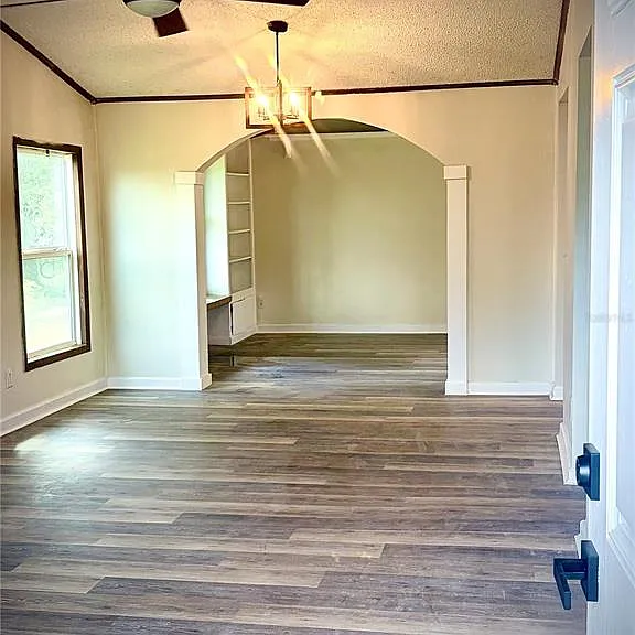 375 Pine Woods Rd — Photo 4