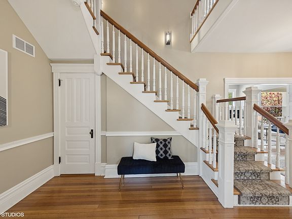 3rd image of 514 N Ashland Ave