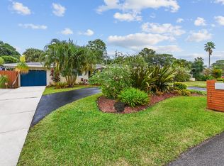 572 Ontario Rd, Haverhill, FL 33415