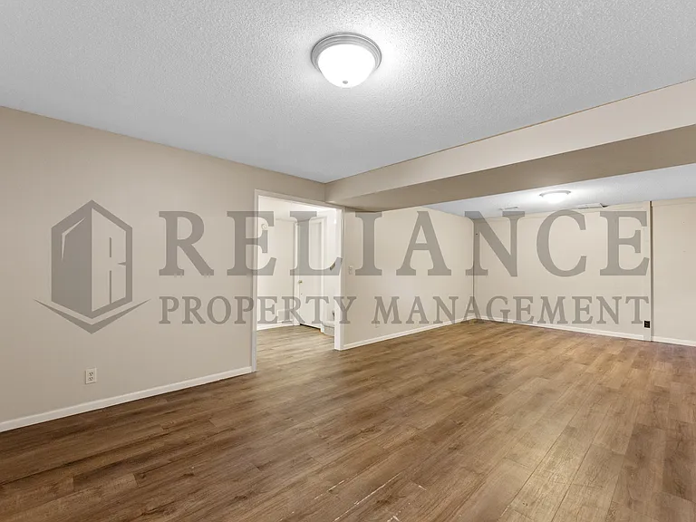 117 S Lark Ln — Photo 18