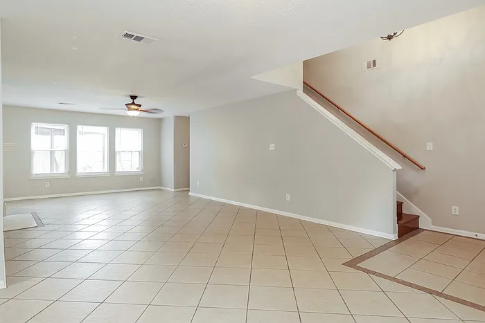 1206 Caraquet Dr — Photo 3
