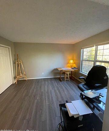 5th image of 10923 Hollyview Ct