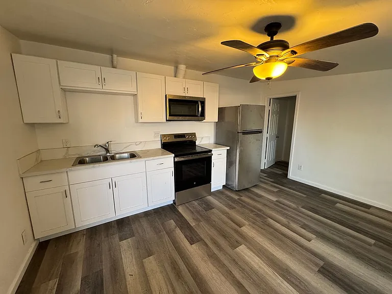 1382-1386 Ivory Ct — Photo 6