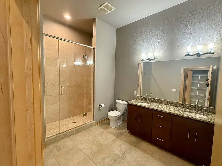 320 E Buffalo St #803 — Photo 14