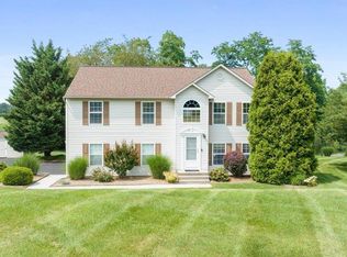 10022 Ziegels Church Rd, Breinigsville, PA 18031