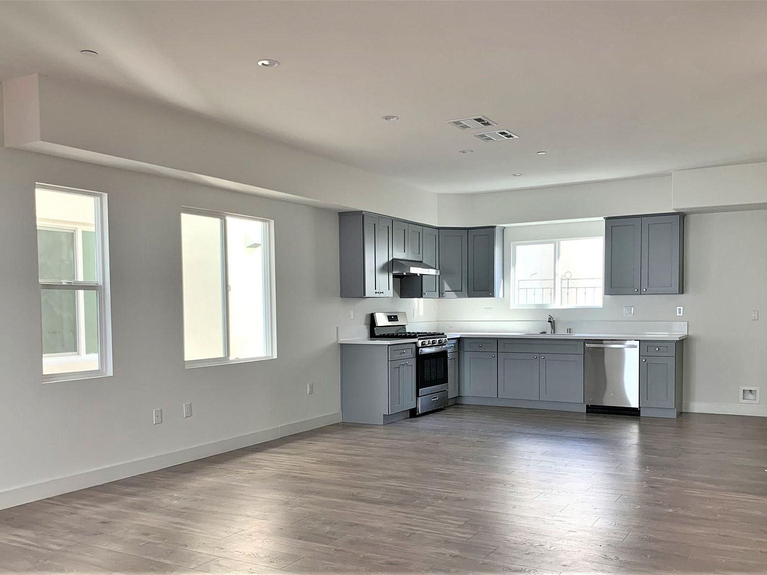 8415 Telegraph Rd, Pico Rivera, CA 90660 Zillow