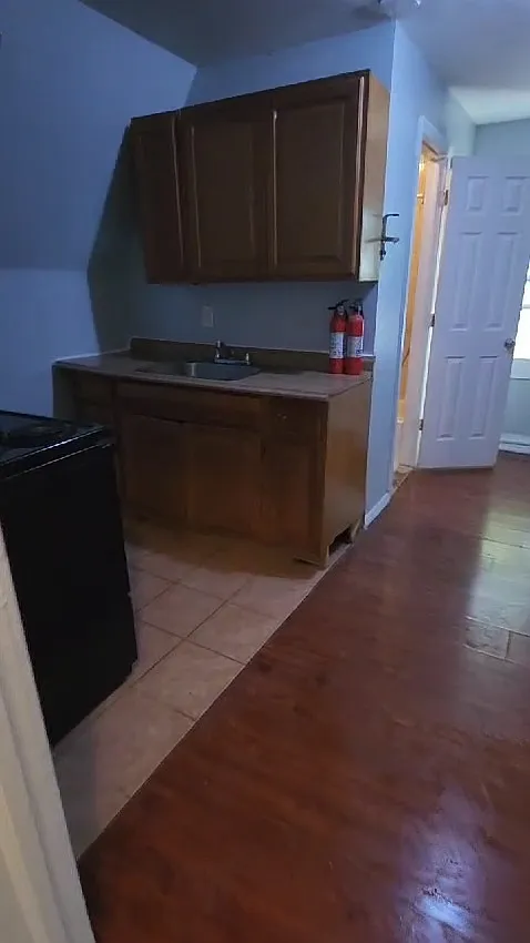 1 bed, 800 sqft, $1,899 — Photo 1