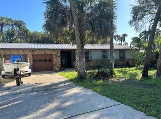 4120 Lake Harney Cir, Geneva, FL 32732