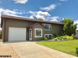 2525 Blackstone Rd, Gering, NE 69341