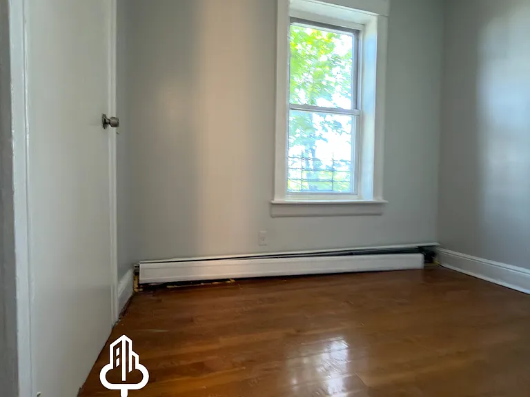 126 Bergen Ave #2 — Photo 4
