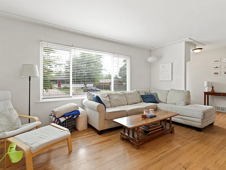 2506 Lelaray St — Photo 8