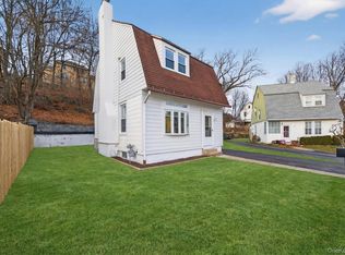 16 Circle Drive, Tuxedo Park, NY 10987