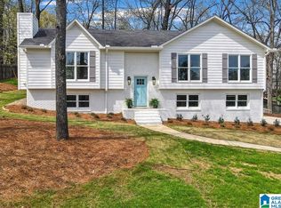 1490 Secretariat Dr, Helena, AL 35080