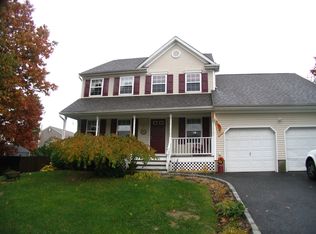 6 18th St, Miller Place, NY 11764