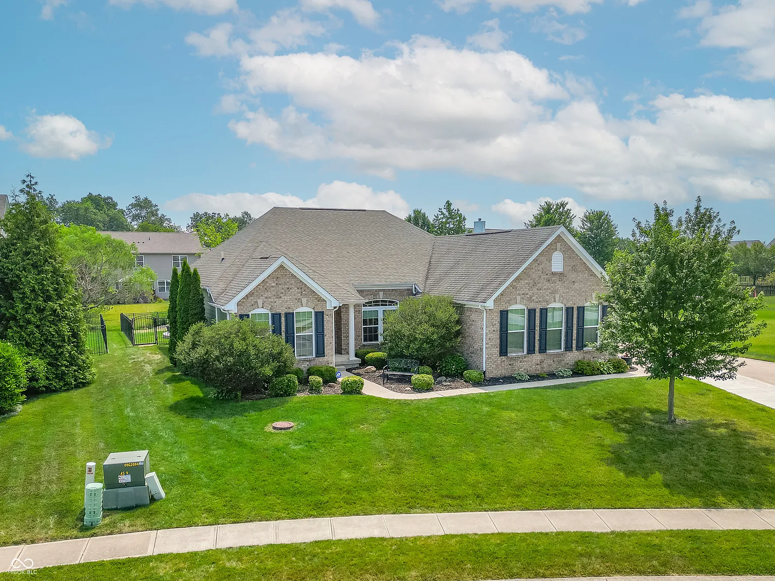 5765 Somerset Blvd photo 1