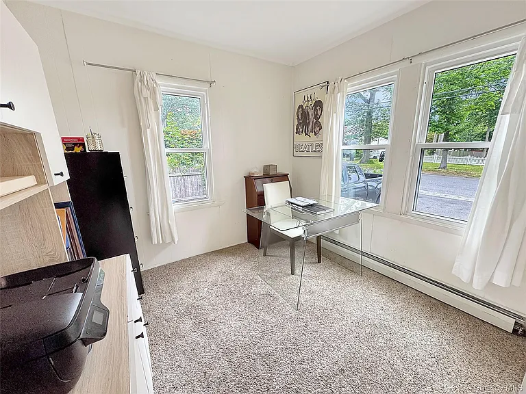 98 Frederick Ave — Photo 23
