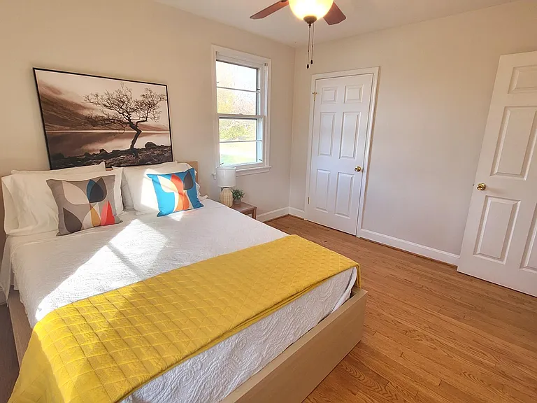 7109 Peachtree Rd — Photo 17