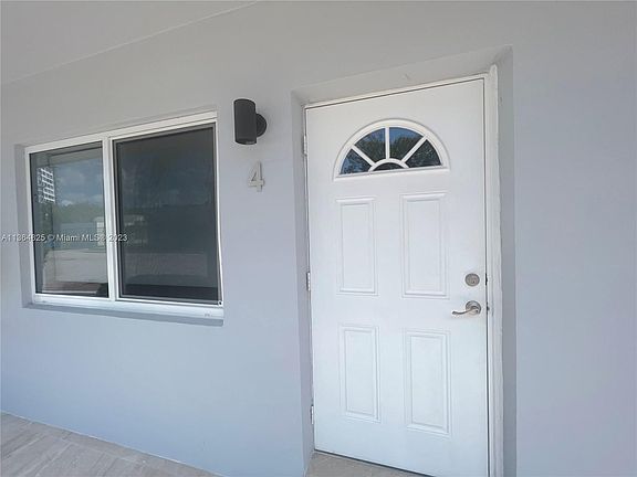 5th image of 7500 Dickens Ave APT 4