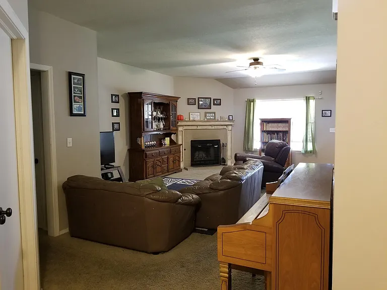 522 Chisholm Crk — Photo 5
