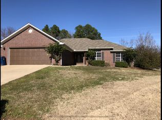 104 Applegate Dr, Conway, AR 72034