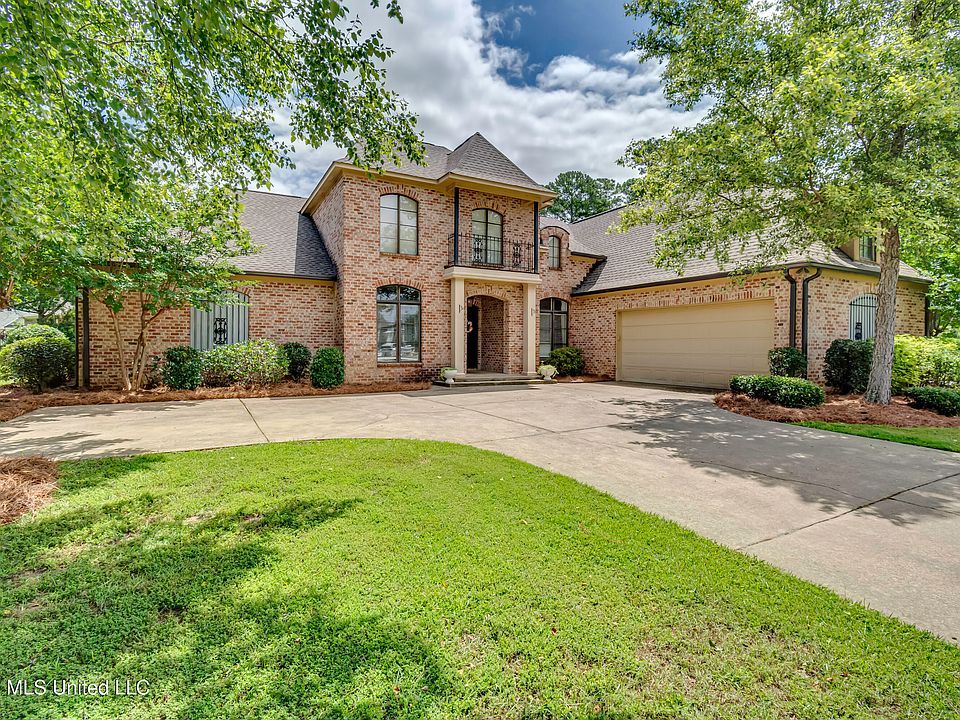 1st image of 113 Grand View Cir