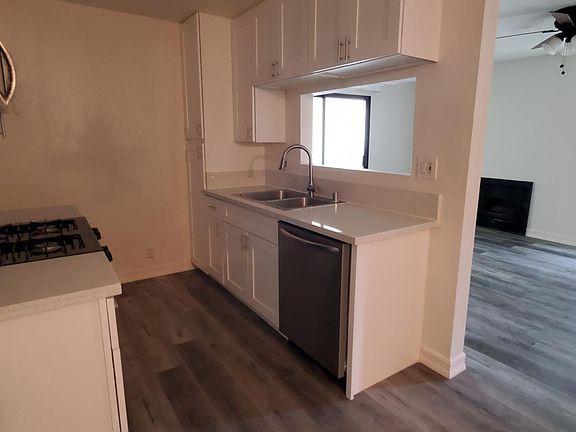 3rd image of 11156 Acama St #103