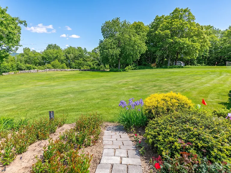 250 Westledge Dr — Photo 46