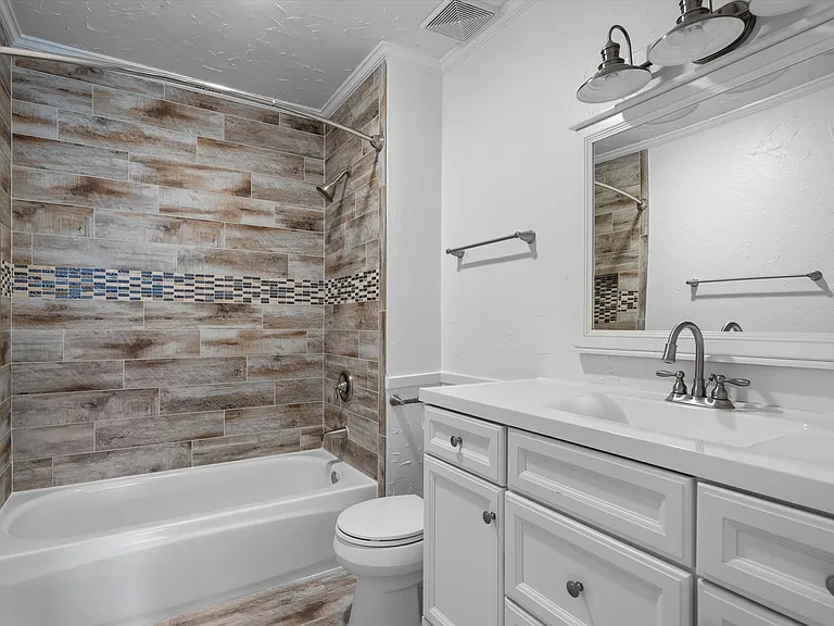222 Wildfire Dr — Photo 1