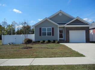 211 Eagle Cove Dr, Hopkinsville, KY 42240