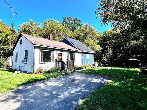 6030 Coe Dr, Davison, MI 48423