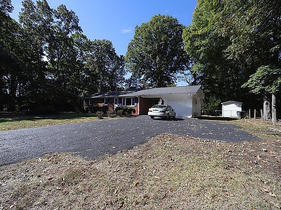 2nd image of 5629 Laurel Crest Dr