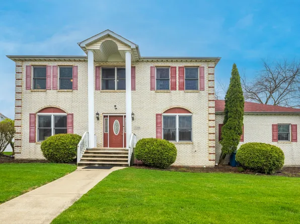 2219 Ticonderoga St, Schererville, IN 46375