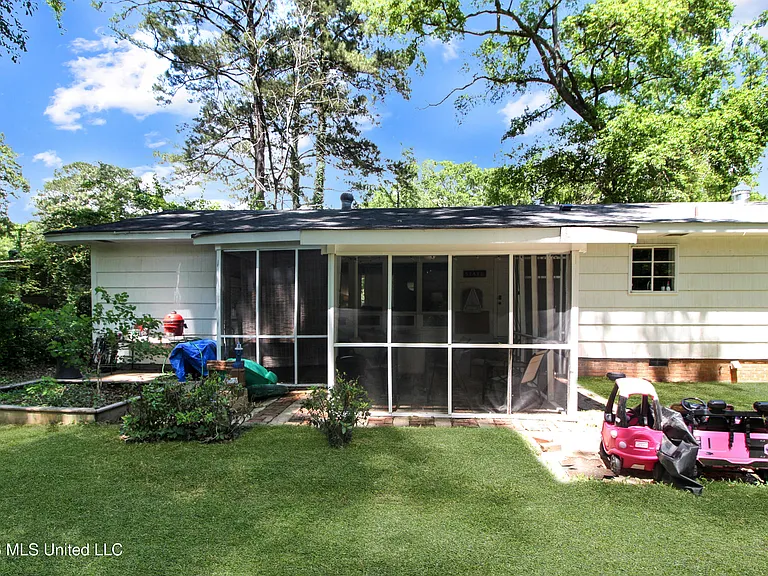 1849 Parkridge Dr — Photo 34